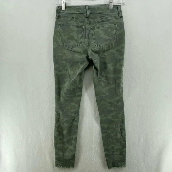 Old Navy Jeans Women's 0 Green Rockstar Super Skinny Camouflage Raw Hem Mid rise - Picture 2 of 12